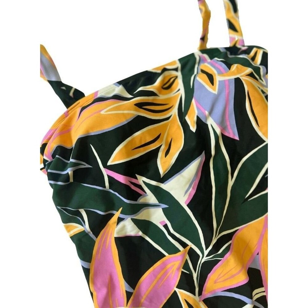 18W Swimsuit - Picture 4 of 4